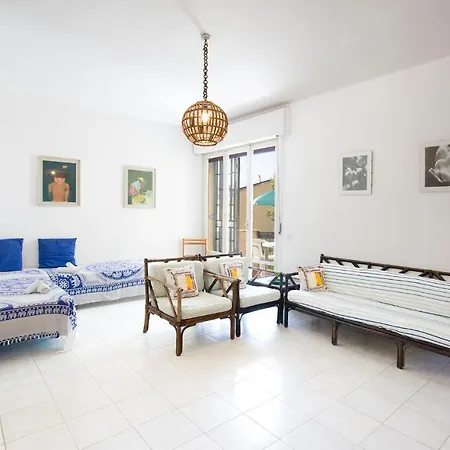 1 Bedroom Lovely Apartment In Cetraro Daire *