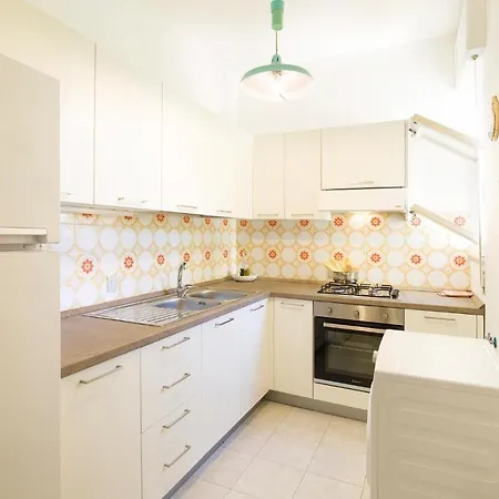 1 Bedroom Lovely Apartment In Cetraro Daire